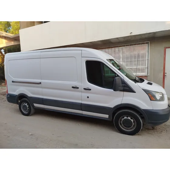 Ford Transit Automatica, 6 Cilindros