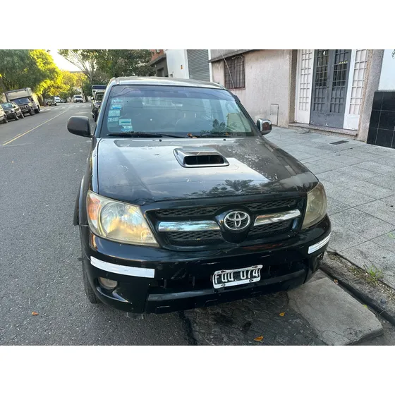 Toyota Hilux Pick-up 3.0 Cd Srv 171cv 4x2