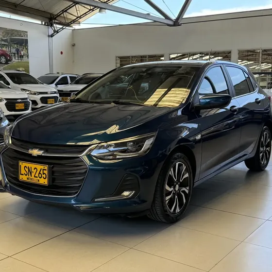Chevrolet Onix 2023 1.0t Premier Hatch At
