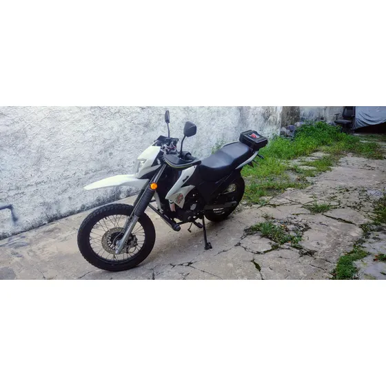 1750 Km Reales,titular, Vendo O Permuto Por Yamaha Xt 350