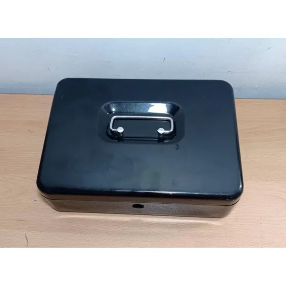 Caja Chica De Seguridad Metalica  26cm X 18 1/2cm(bet339)