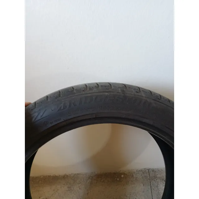 Goma Bridgestone 225/45 R19 Run Flat
