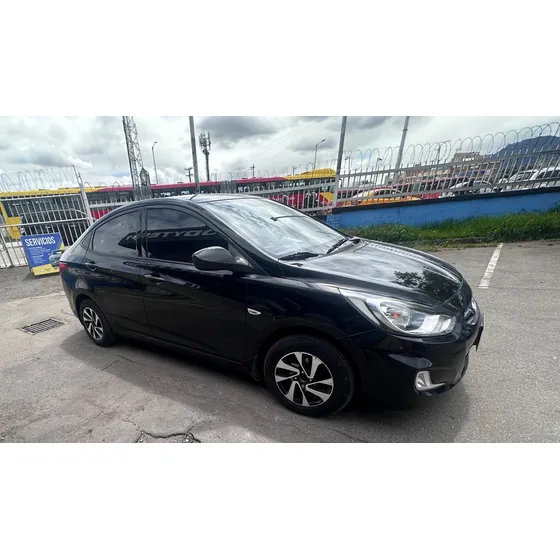 Hyundai Accent 1.4l 5 P