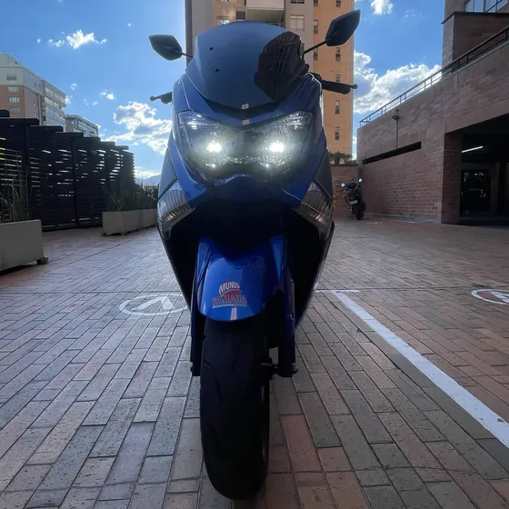 Nmax 2021 Azul 17.000km Como Nueva, Lista Para Traspaso