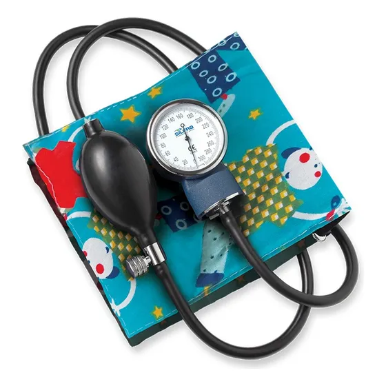 Tensiómetro aneroide pediátrico Silfab I1300-P SF color azul y diseño infantil con estetoscopio