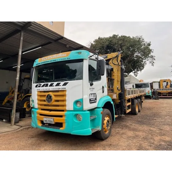 Vw 24-250 6x2 2012 Com Munck Hincol 31.000