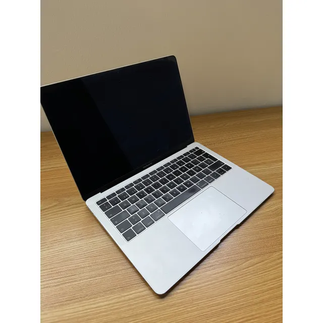 Apple Macbook Air A1932 13  Plata 8gb Ram 128gb Ssd