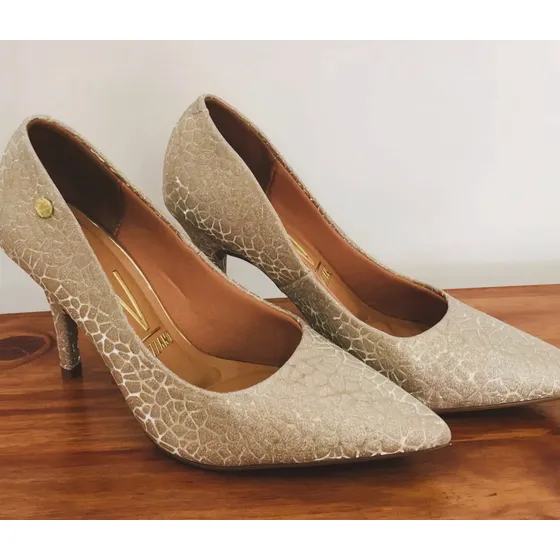 Tacones Vizzano Dorados Tipo Stilettos Talla 40
