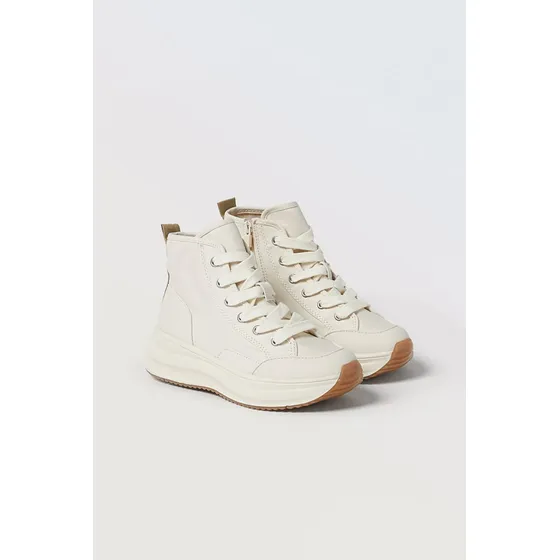 Botines De Lona Suela Chunky. Marca: Zara Kids