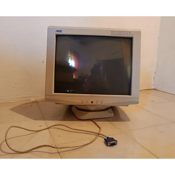 Pantalla De Computadora Usada Noc