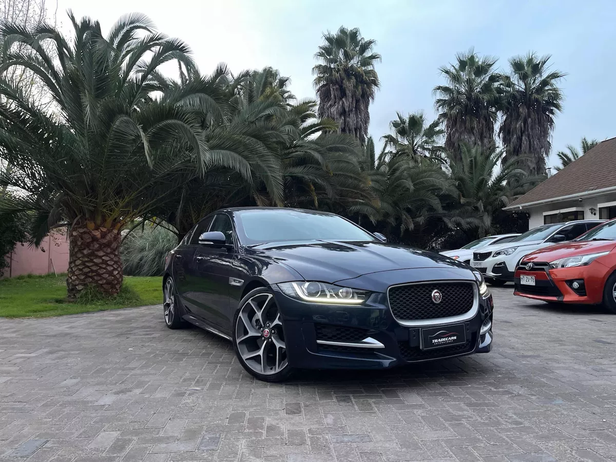 Jaguar Xe R