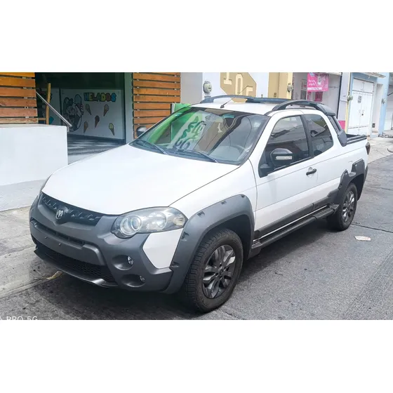 Ram 700 1.6 Club Cab Mt