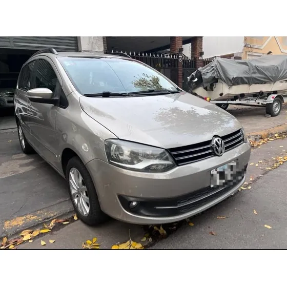 Volkswagen Suran 1.6 Highline 101cv Cuero