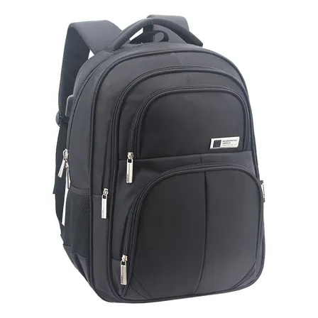 Mochila Wilson 65.11109 Original Premium Porta Notebook Urbana Reforzada Deporte Gym Ejecutiva Usb Negra Usb