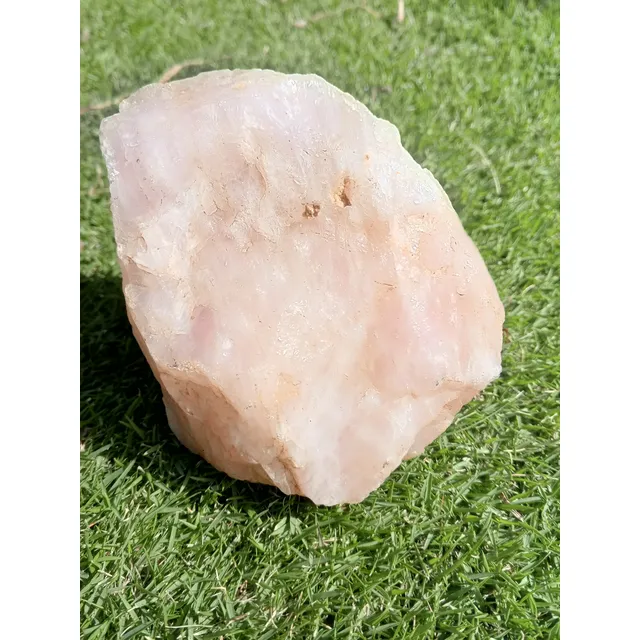 Gema De Cuarzo Rosado En Bruto