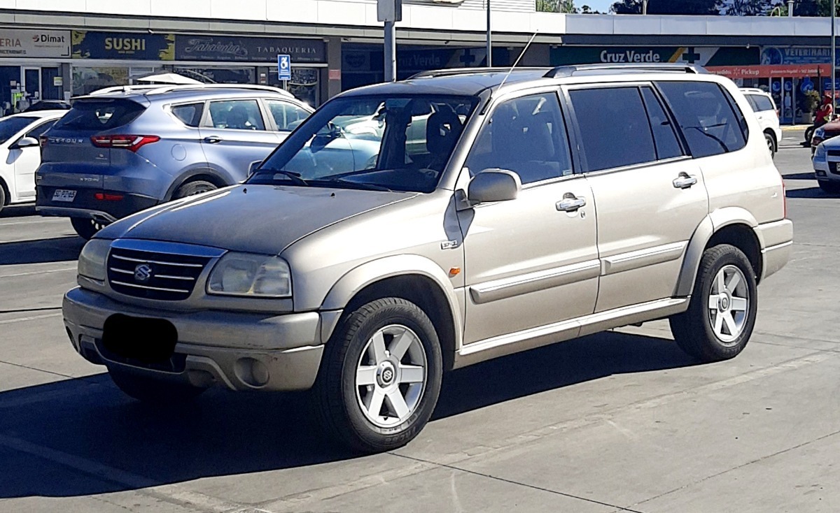 Suzuki Grand Nomade Xl7