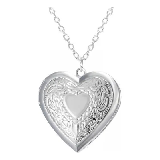 Gys 3 El Collar Del Medallón De La Foto Sostiene La Corazón