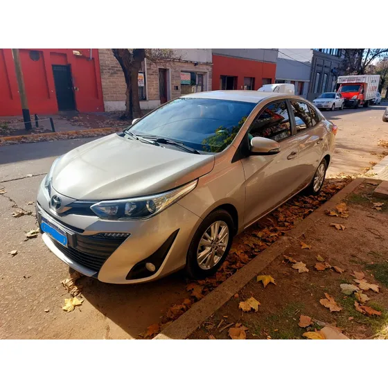 Toyota Yaris 1.5 107cv Xls Pack Cvt Sedan