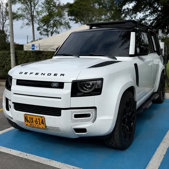Land Rover Defender 110 2024 2.0 Phev P400e X-dynamic Se