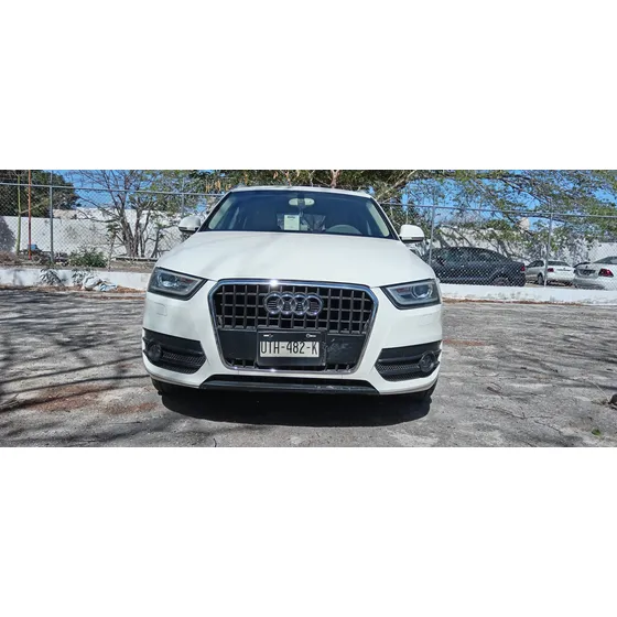 Audi Q3 2.0 S-line Plus 211hp At