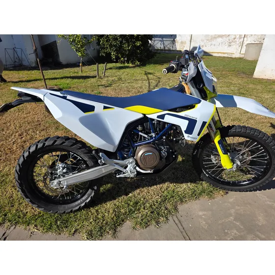 Husqvarna 701 Enduro 2022.  Excelente Estado
