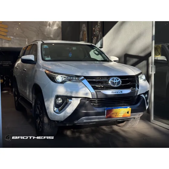 Toyota Hilux Sw4 2.8 Tdi Diamante Ii 4x4 7as 6at
