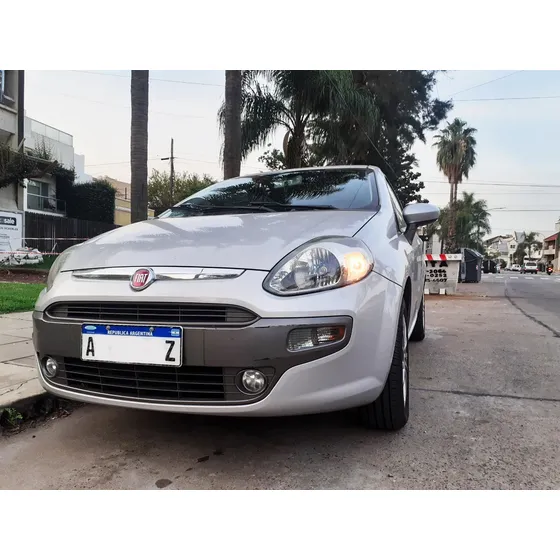 Fiat Punto 1.6 Essence Dualogic Uconnect + Nav