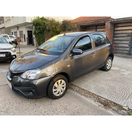 Toyota Etios 1.5 X 6mt