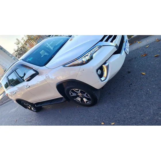 Toyota Hilux Sw4 2.8 Srx 177cv 4x4 7as