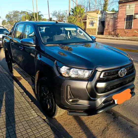 Toyota Hilux 2023 2.4 D.cab. T.dsl Sr