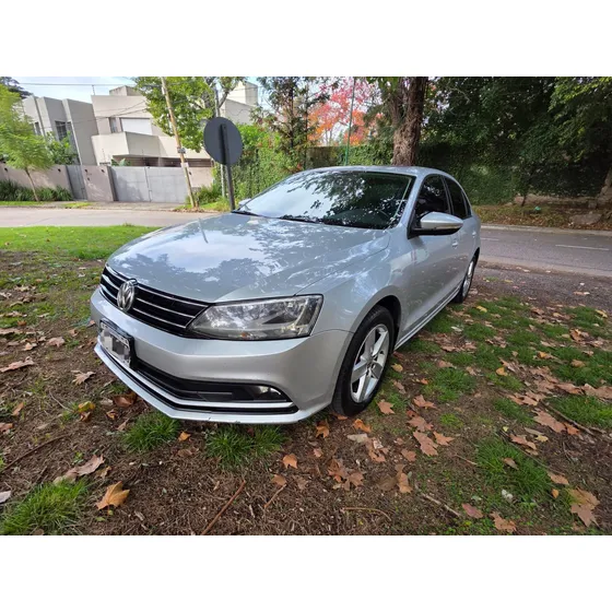Volkswagen Vento 2.5 Advance Plus Tiptron 170cv