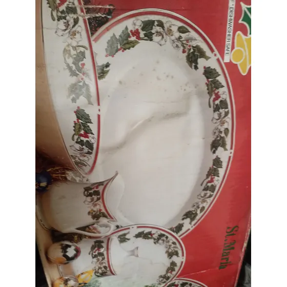 Vajilla De Navidad 8 Personas 45 Piezas, Nueva En Su Caja