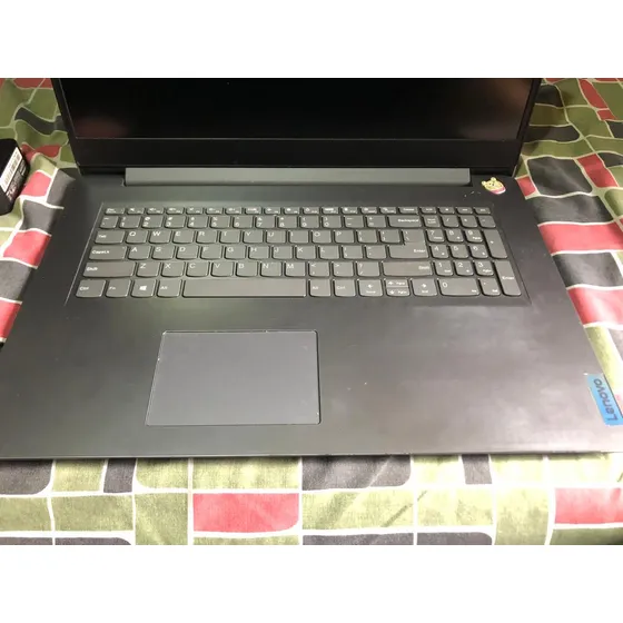 Lenovo Ideapad 3 17itl6 17.3 I3-1115g4 20gb  1t