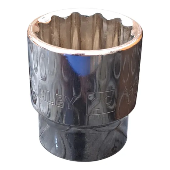 Dado 29mm Estriado - Corto - Marca Stanley