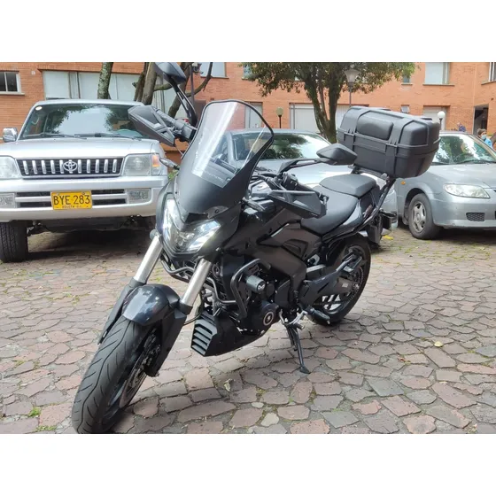 Dominar 400 Perfecto Estado, Bogotá