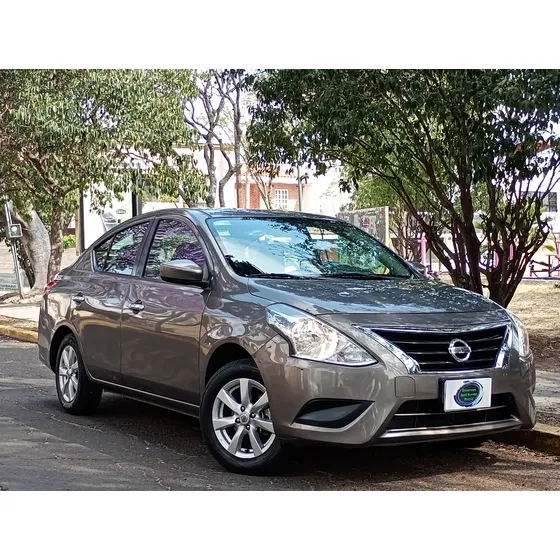 Nissan Versa 1.6 Sense Mt
