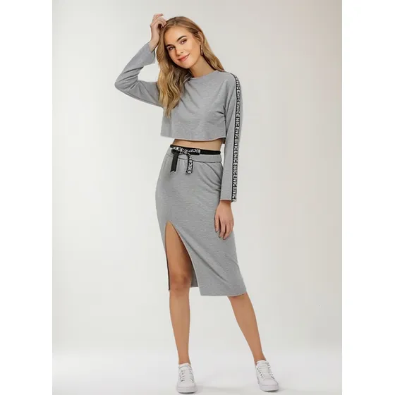 Conjunto Croptop Y Falda Midi Gris Franja Negra Shein