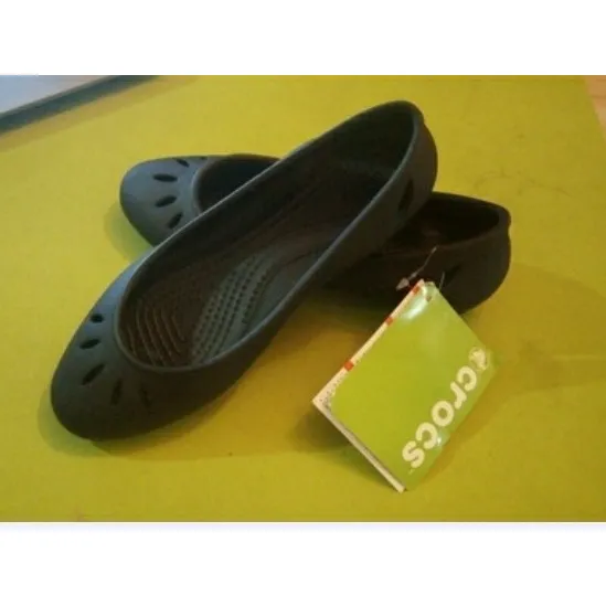 Zapatillas Para Niña Marca Crocs 100% Original Talla 4 = 34