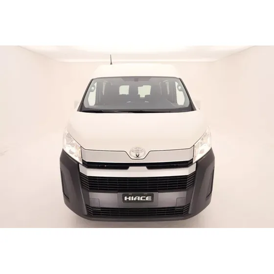Toyota Hiace 2.8 Tdi Furgón 6at L2h2 3a 5p