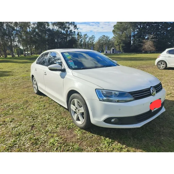 Volkswagen Vento 2.5 Luxury 170cv