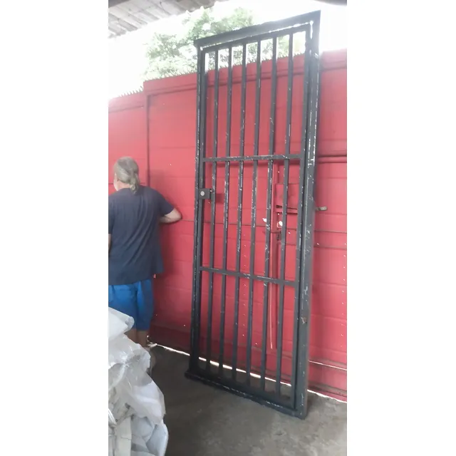 Portão Ferro 2,60x1,00 C/ Batente / Só Retirar V. Formosa