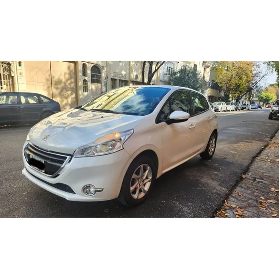 Peugeot 208 1.5 Allure Touchscreen