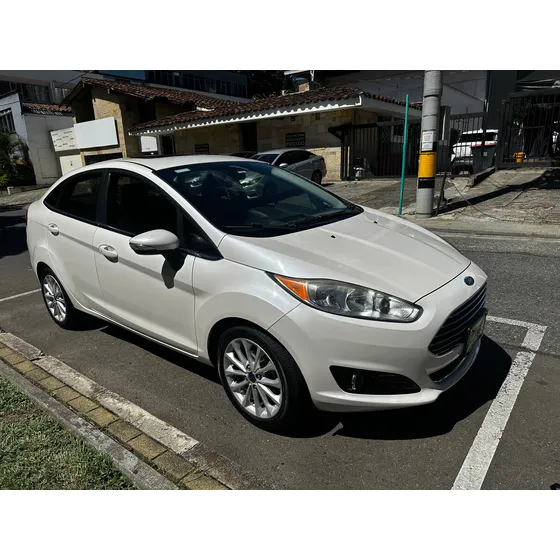 Ford Fiesta 1.6 Titanium At