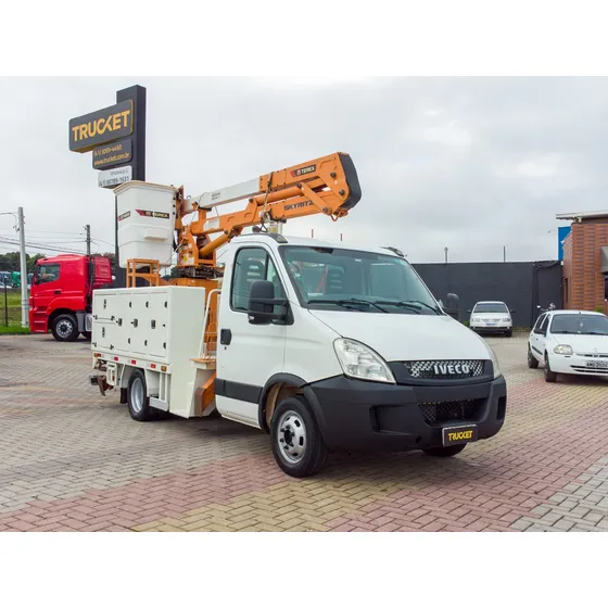 Iveco 55c17cs 2013 3/4 Linha Viva 10,5m Cesto Aéreo Terex