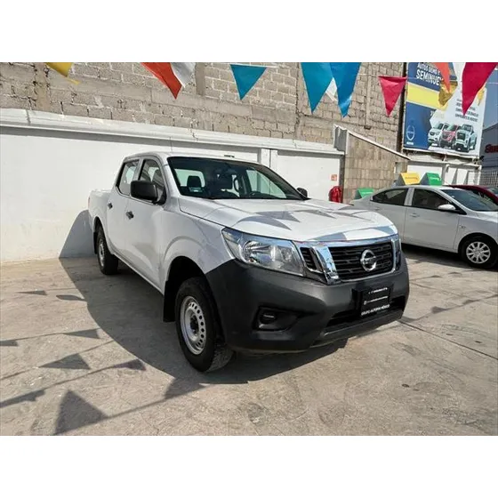 Nissan Np300 2.4 Doble Cabina Se Aa Pack Seg Mt