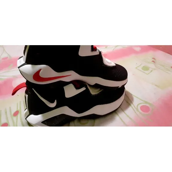 Zapatos  Nike Lebron Soldier 14, Talla 6 1/2, 38, 5 Hombre.