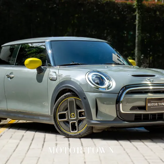 Mini Cooper Se 2022 0.0 Iconic At