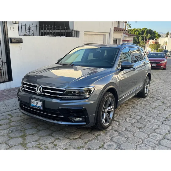 Volkswagen Tiguan 1.4 Wolfsburg Edition At