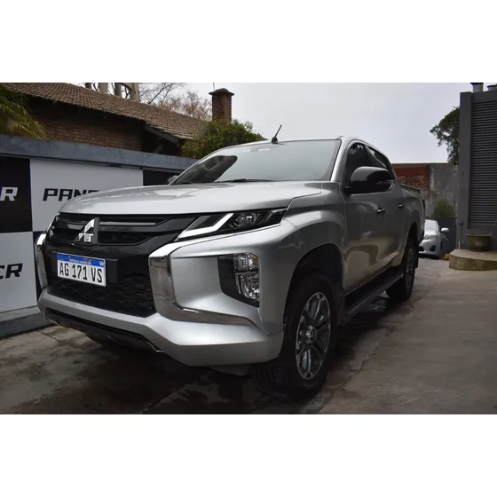 Mitsubishi L200 2.4 Di-d High Power 181cv Cuero