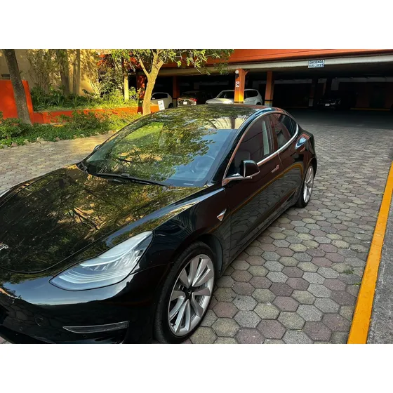 Tesla Model 3 Gran Autonomía Rwd